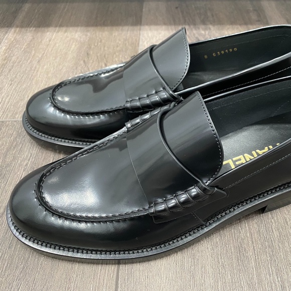 2023 CHANEL BLACK LEATHER LOAFERS OXFORD SHOES 37.5 NEW - Picture 8 of 12